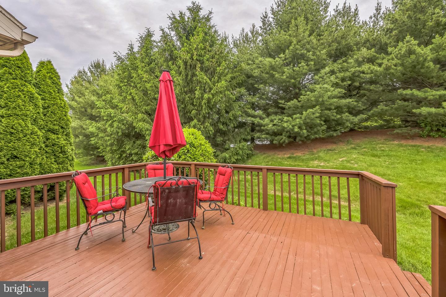 8 Parkside Dr