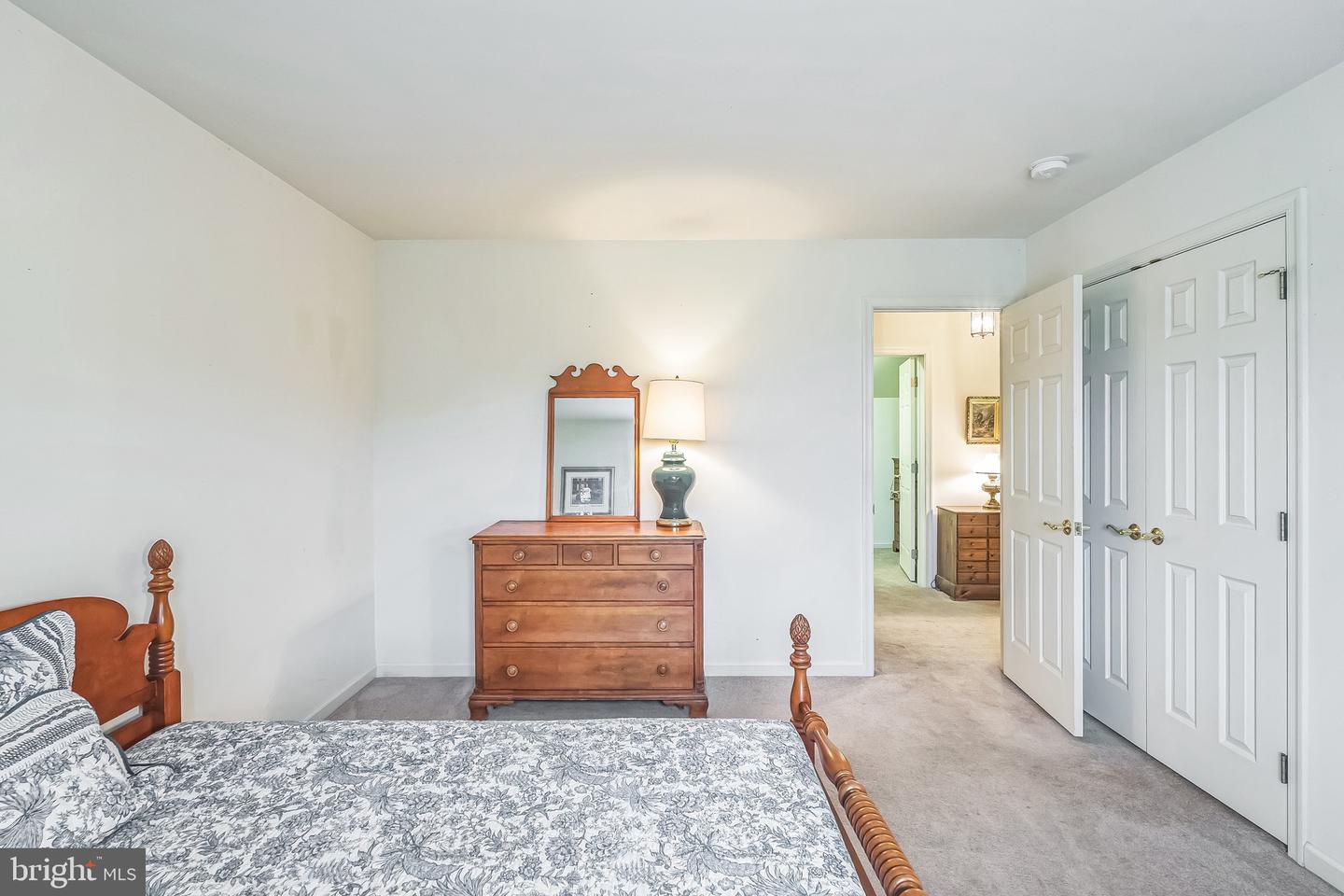 8 Parkside Dr