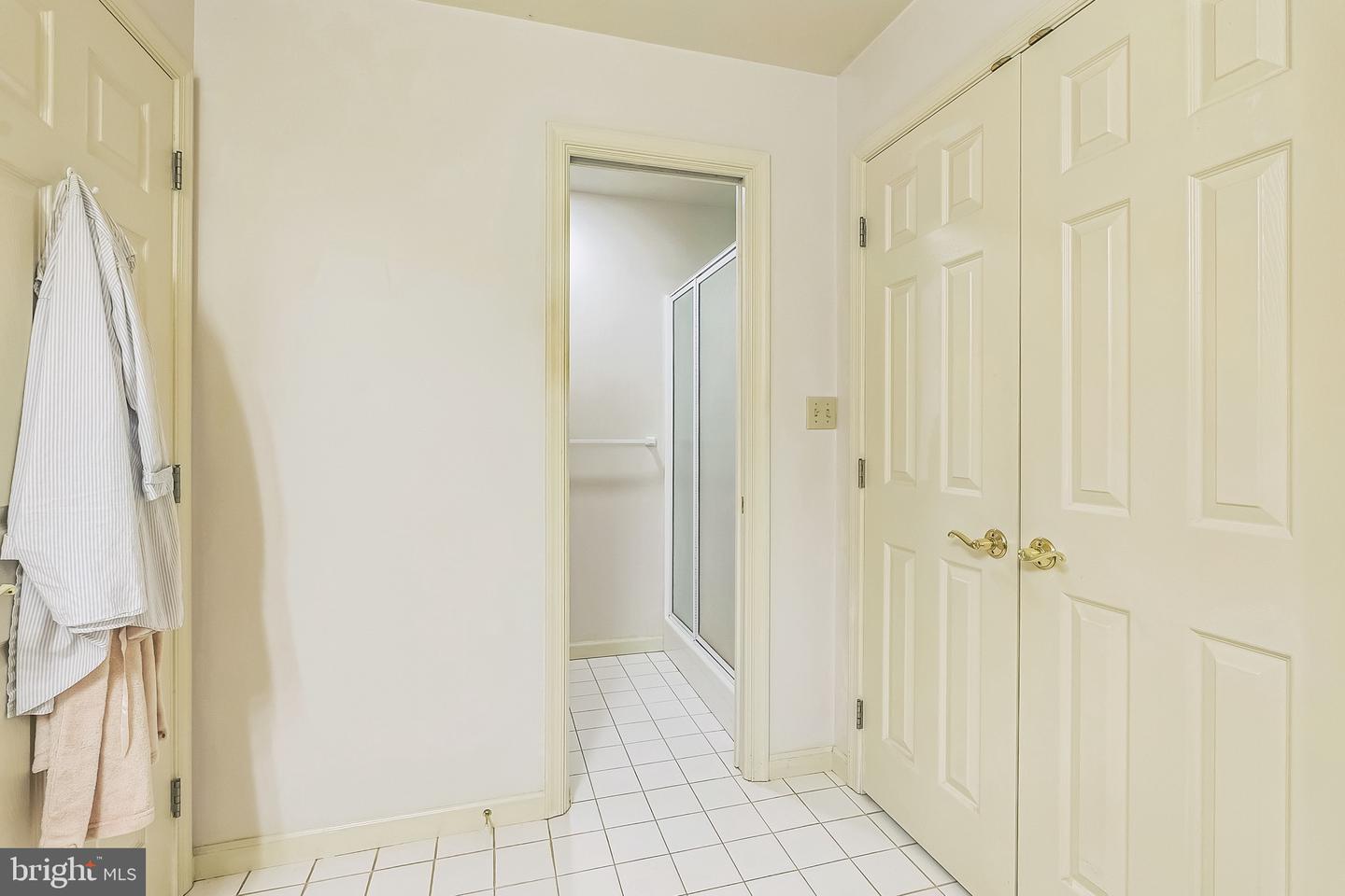 8 Parkside Dr