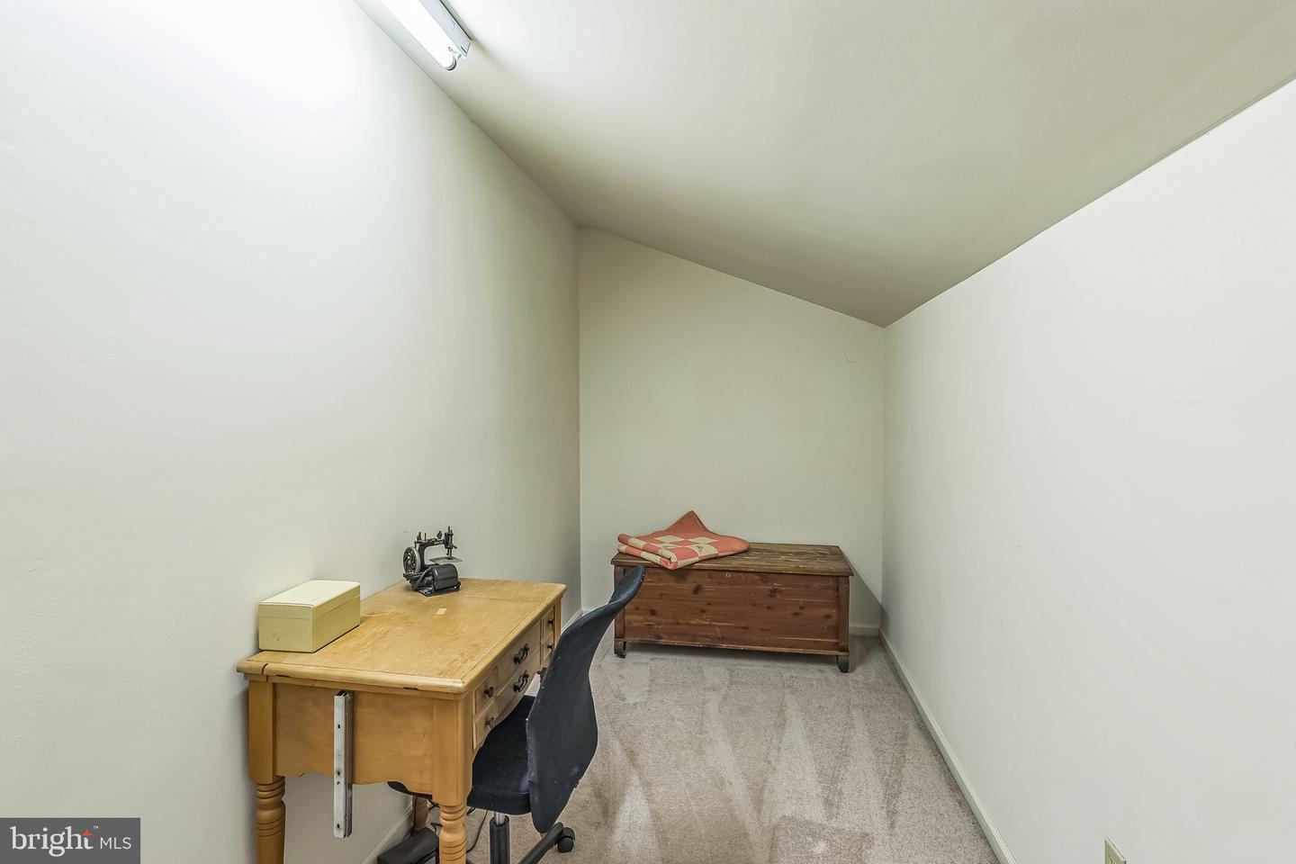 8 Parkside Dr