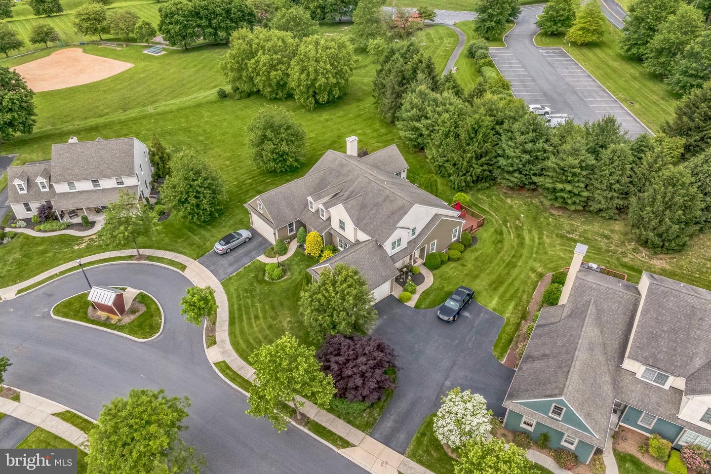 8 Parkside Dr