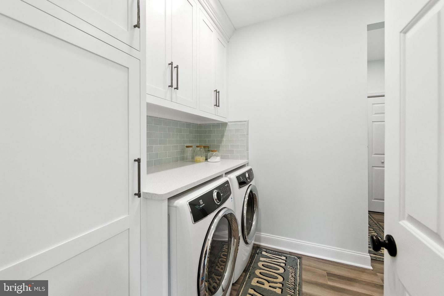 5 Yarmouth Ln