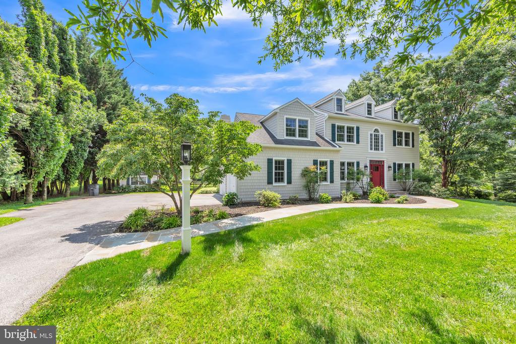 5 Yarmouth Ln