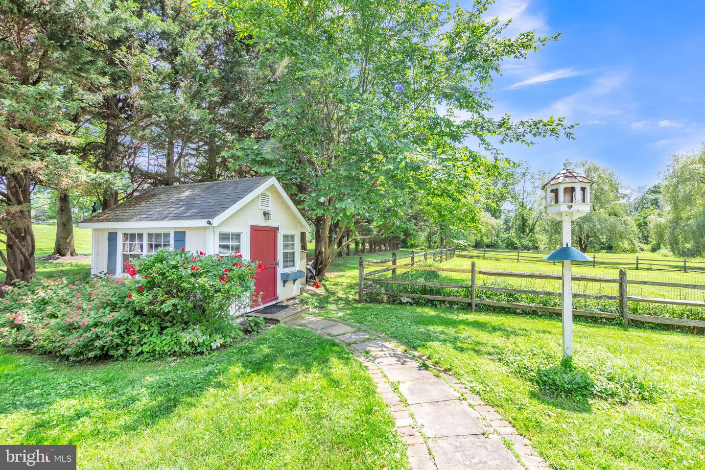 5 Yarmouth Ln