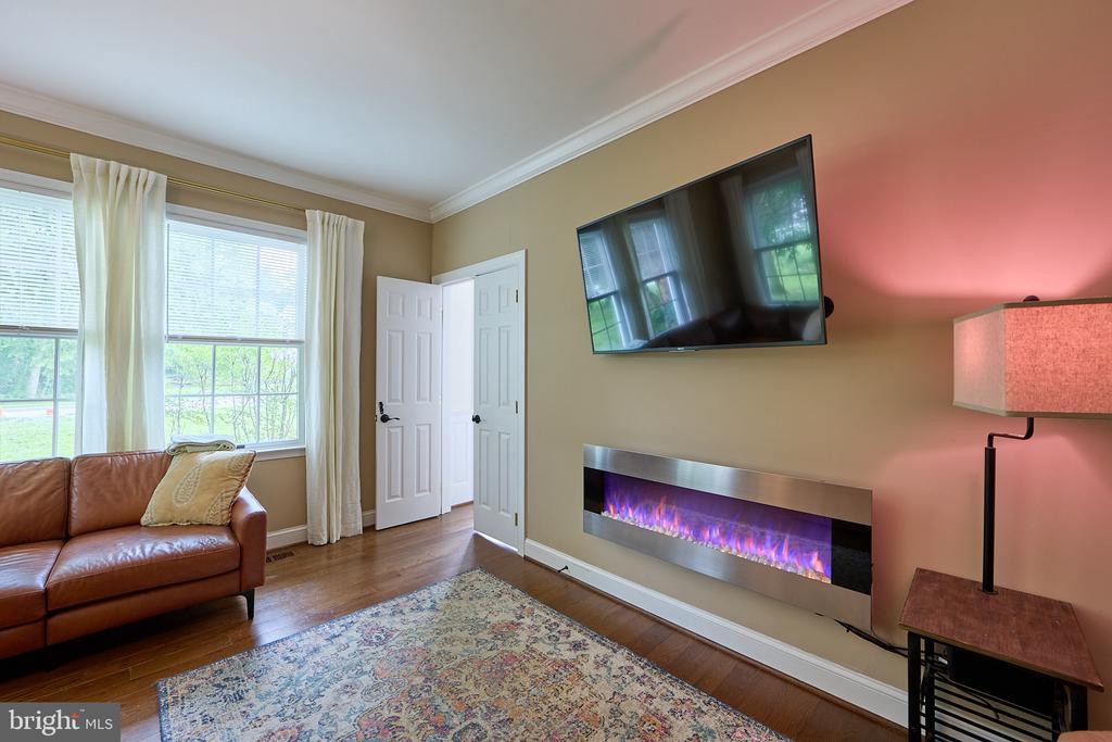 5 Yarmouth Ln