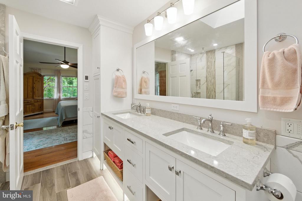 5 Yarmouth Ln