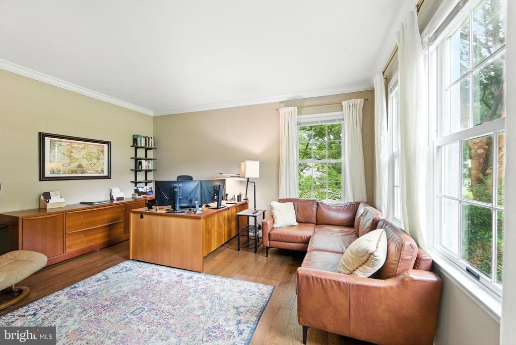 5 Yarmouth Ln