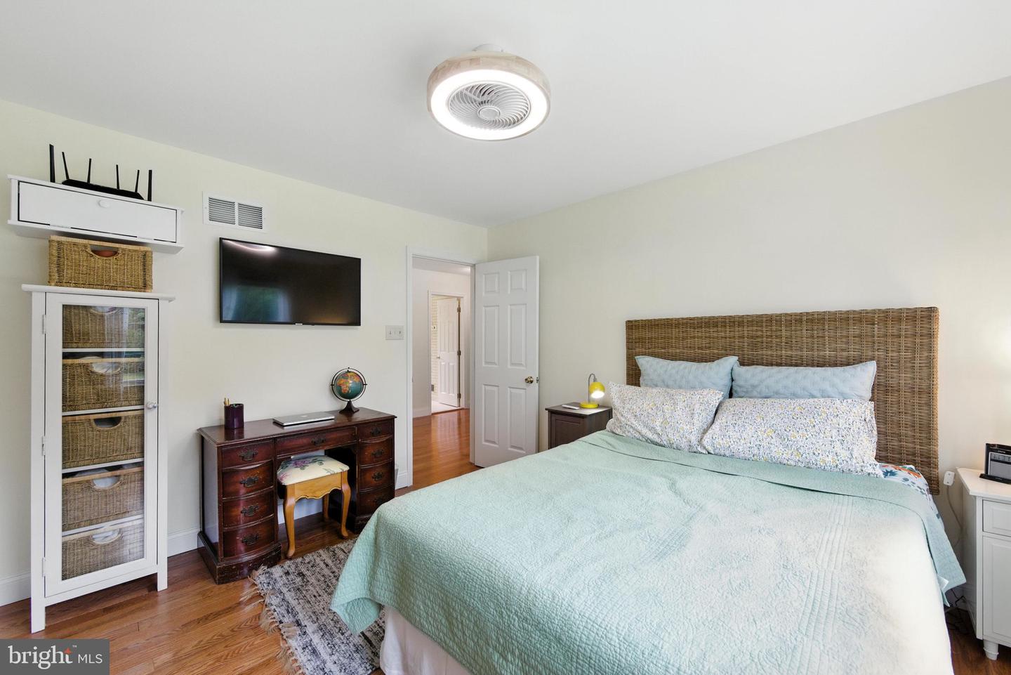 5 Yarmouth Ln