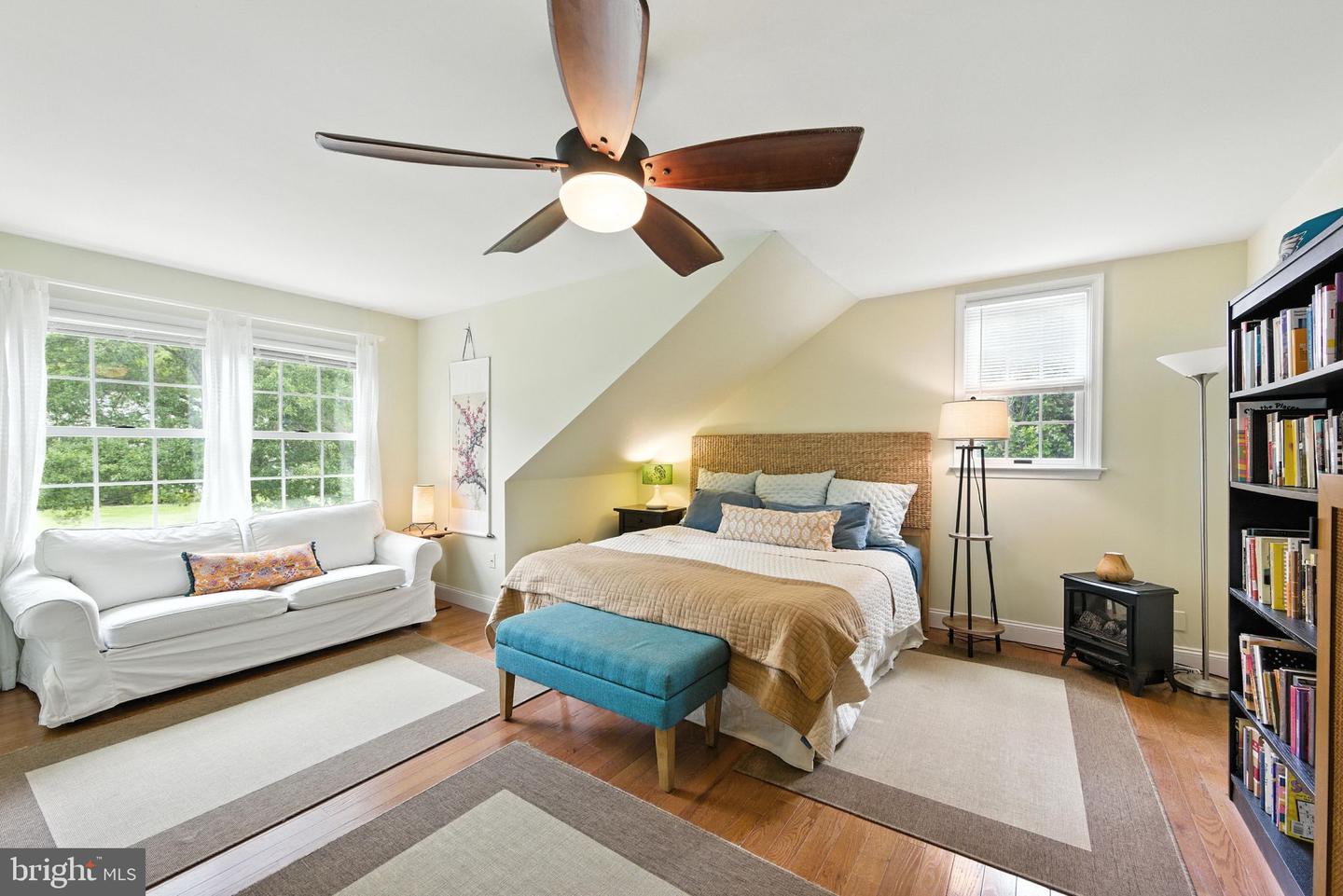 5 Yarmouth Ln