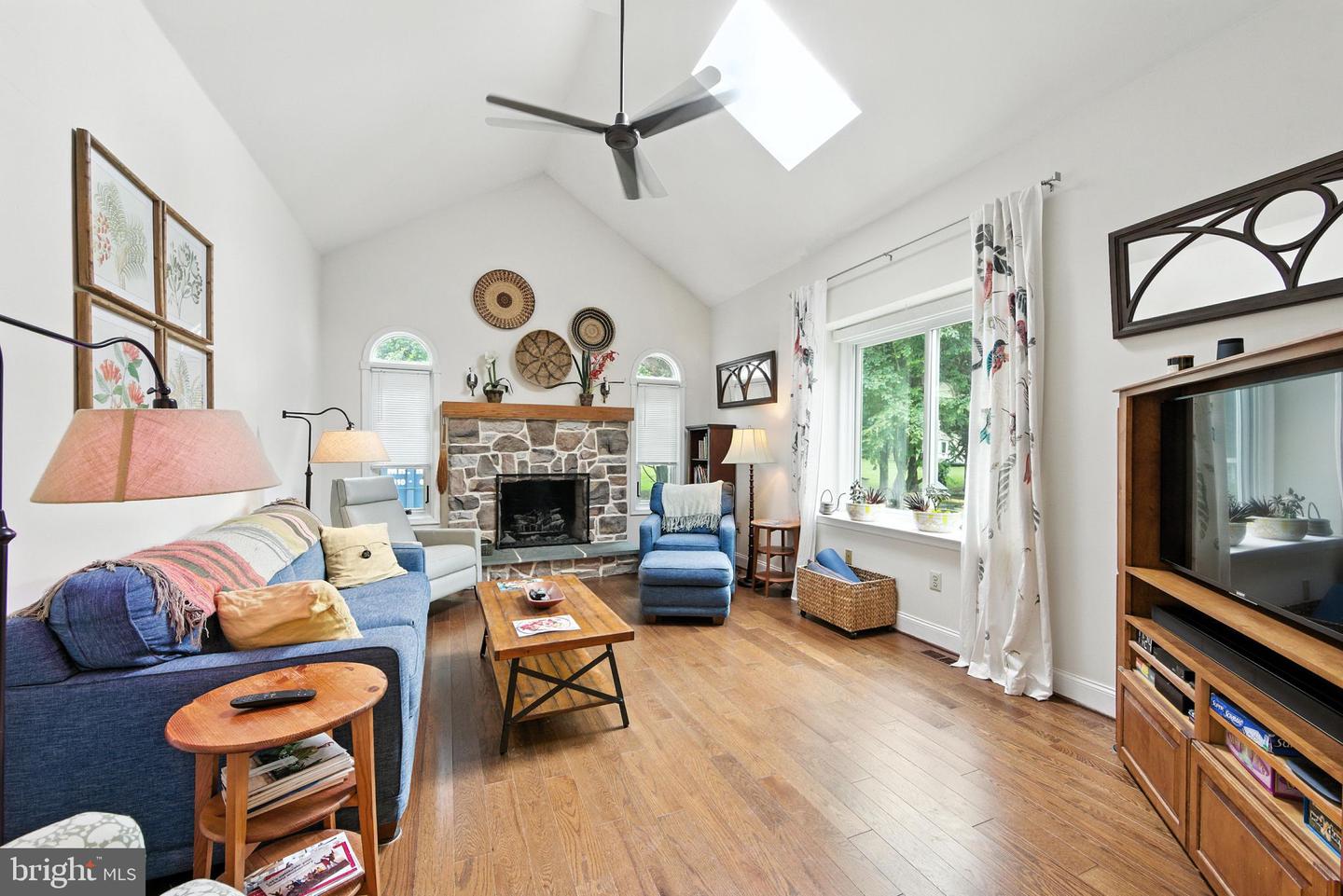 5 Yarmouth Ln