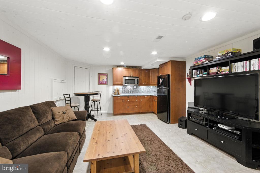 5 Yarmouth Ln