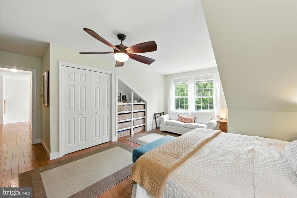 5 Yarmouth Ln