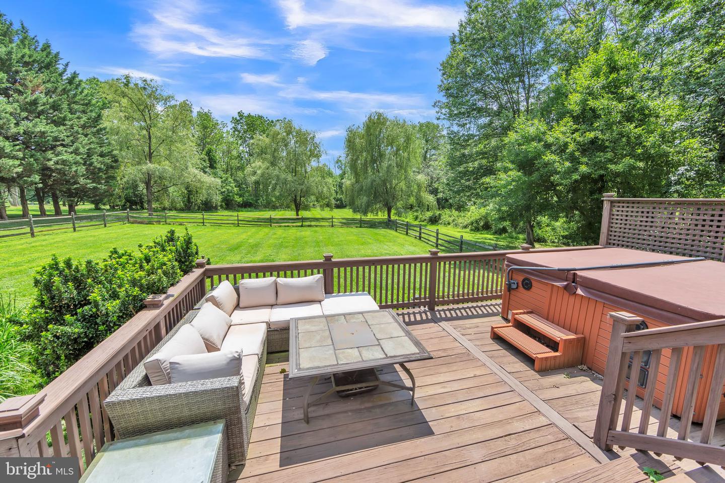 5 Yarmouth Ln