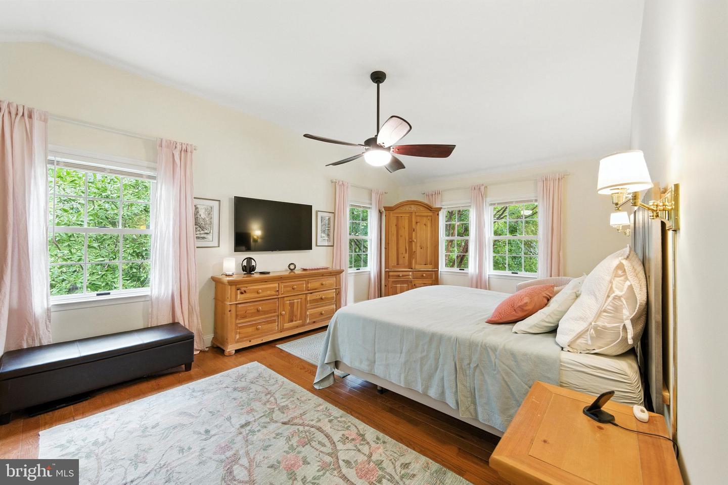 5 Yarmouth Ln