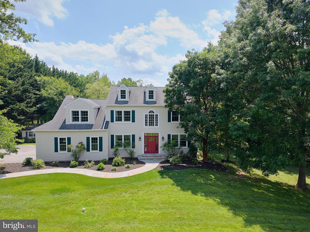 5 Yarmouth Ln