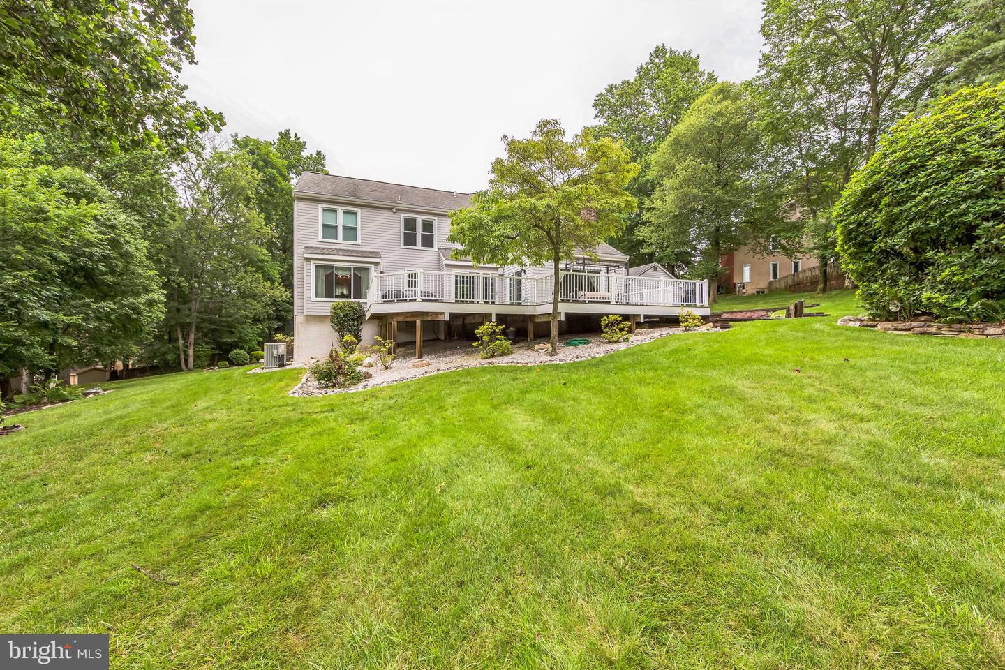 204 Hickory Dr