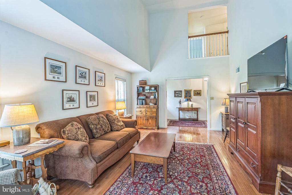 8 PARKSIDE DRIVE
