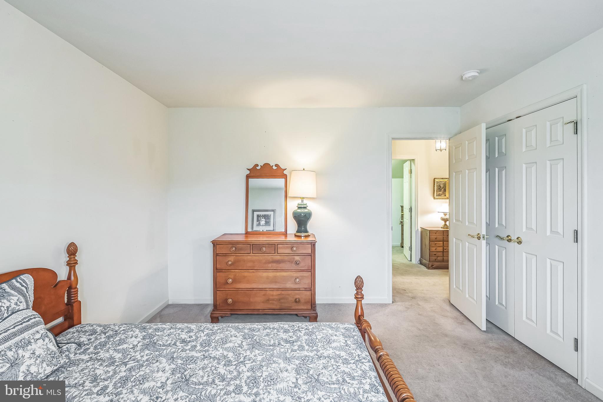 8 PARKSIDE DRIVE