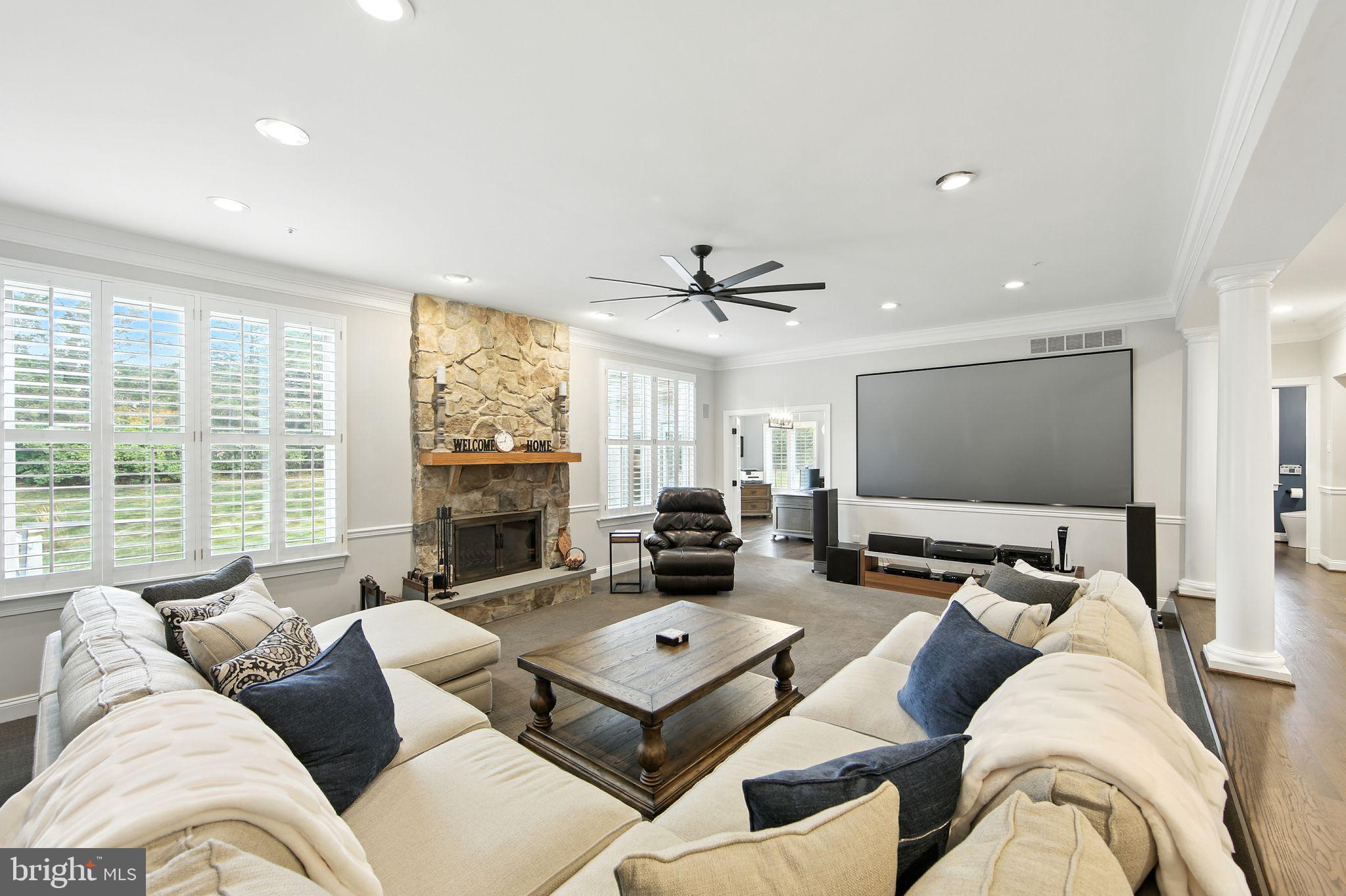 306 LANDERS COURT