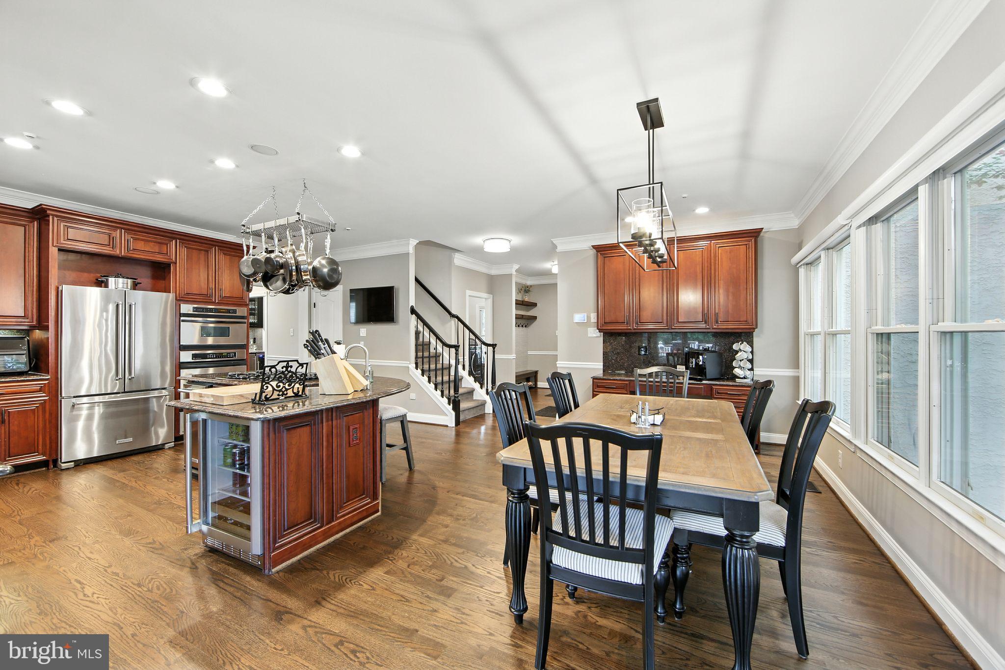 306 LANDERS COURT