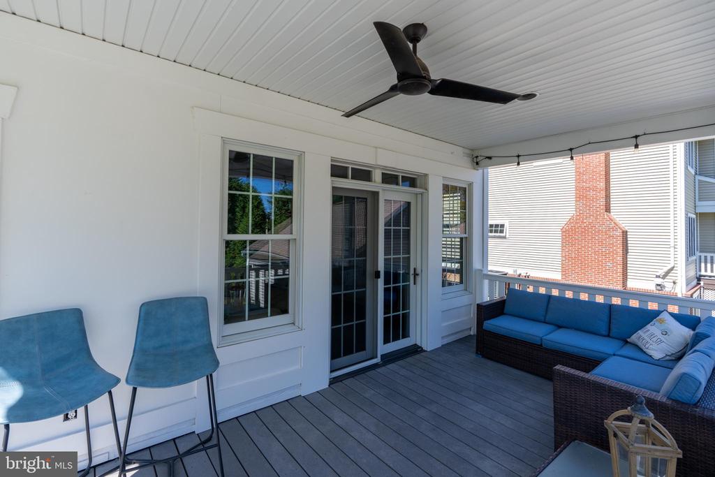 955 PINEHURST DRIVE