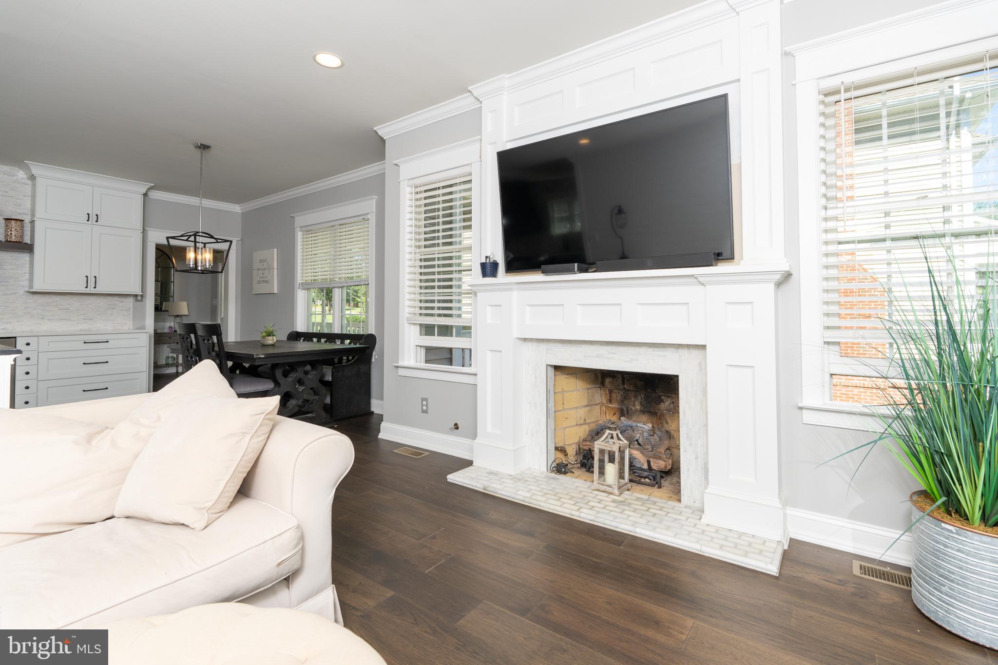 955 PINEHURST DRIVE