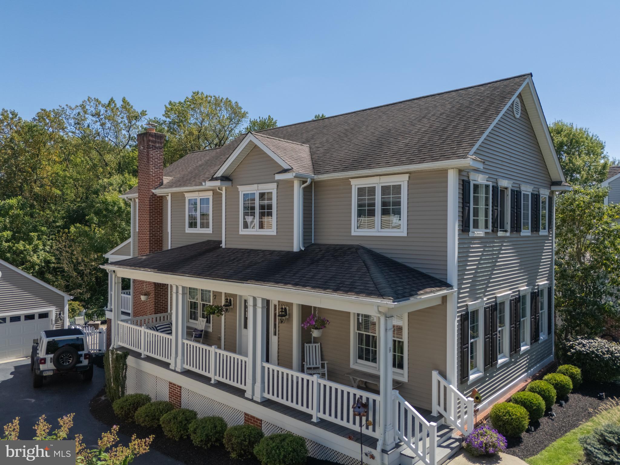 955 PINEHURST DRIVE