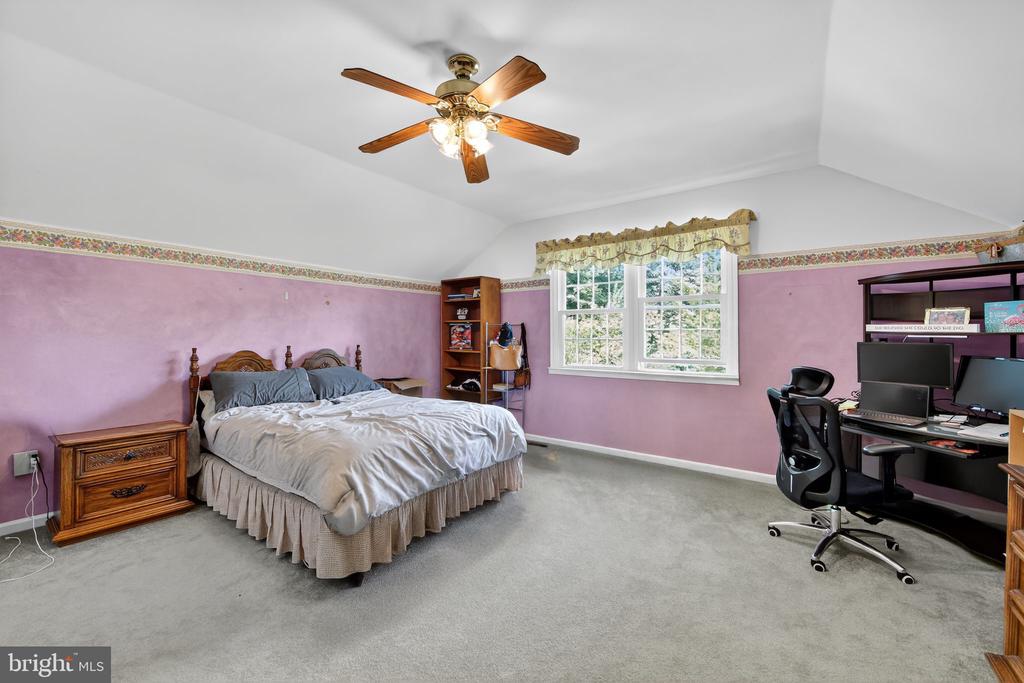 38 YARMOUTH LANE