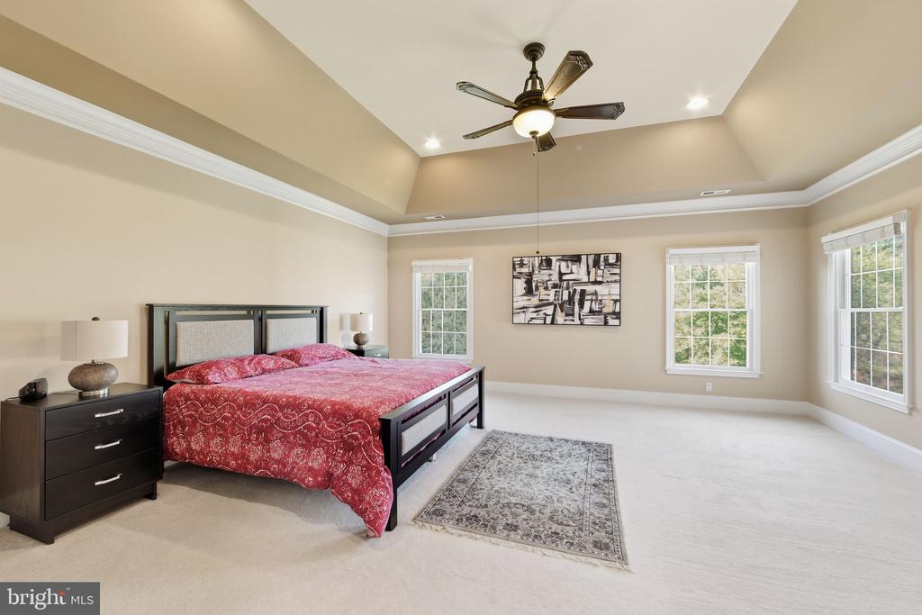 2114 FERNCROFT LANE