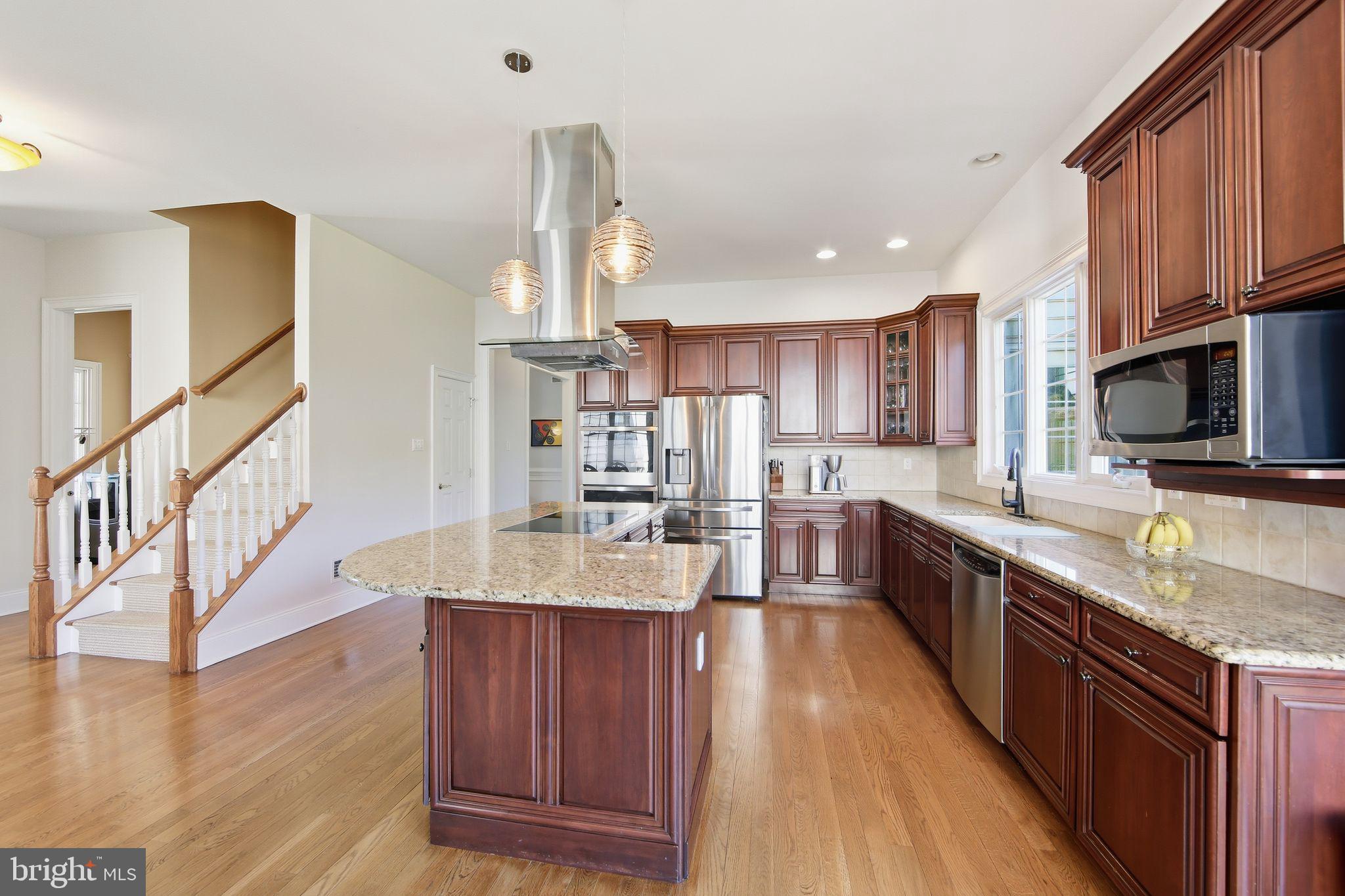 2114 FERNCROFT LANE