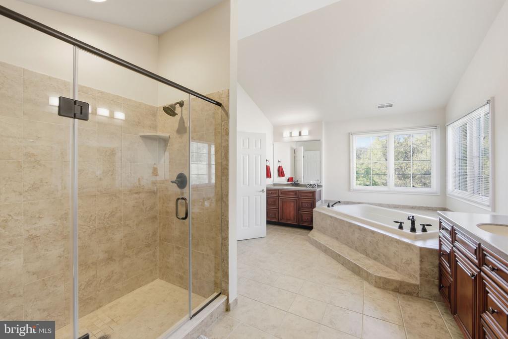 2114 FERNCROFT LANE