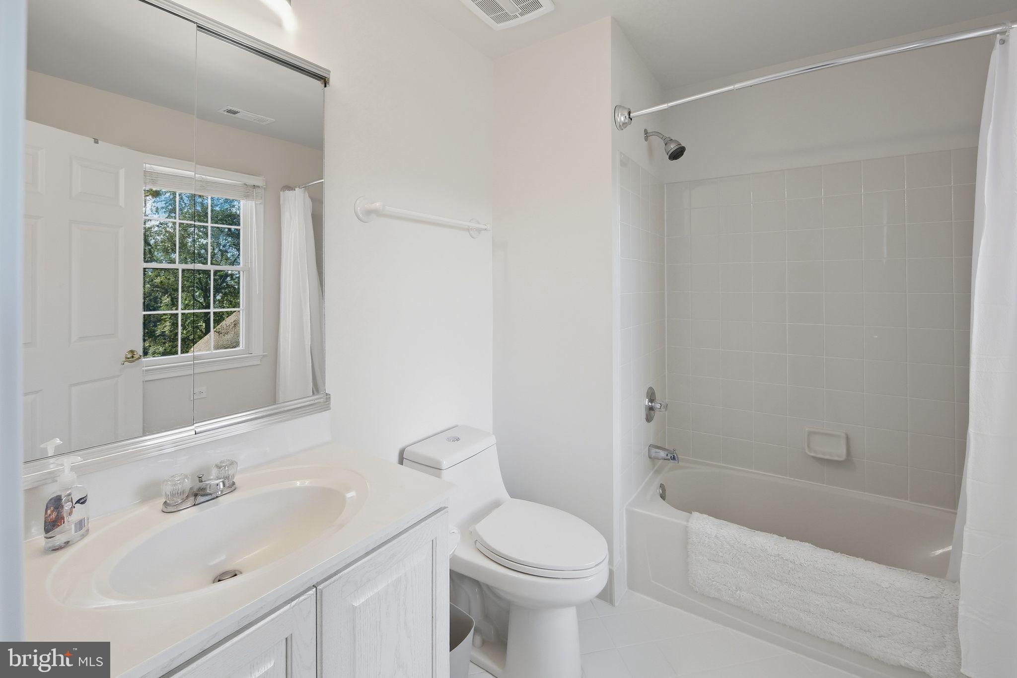 2114 FERNCROFT LANE