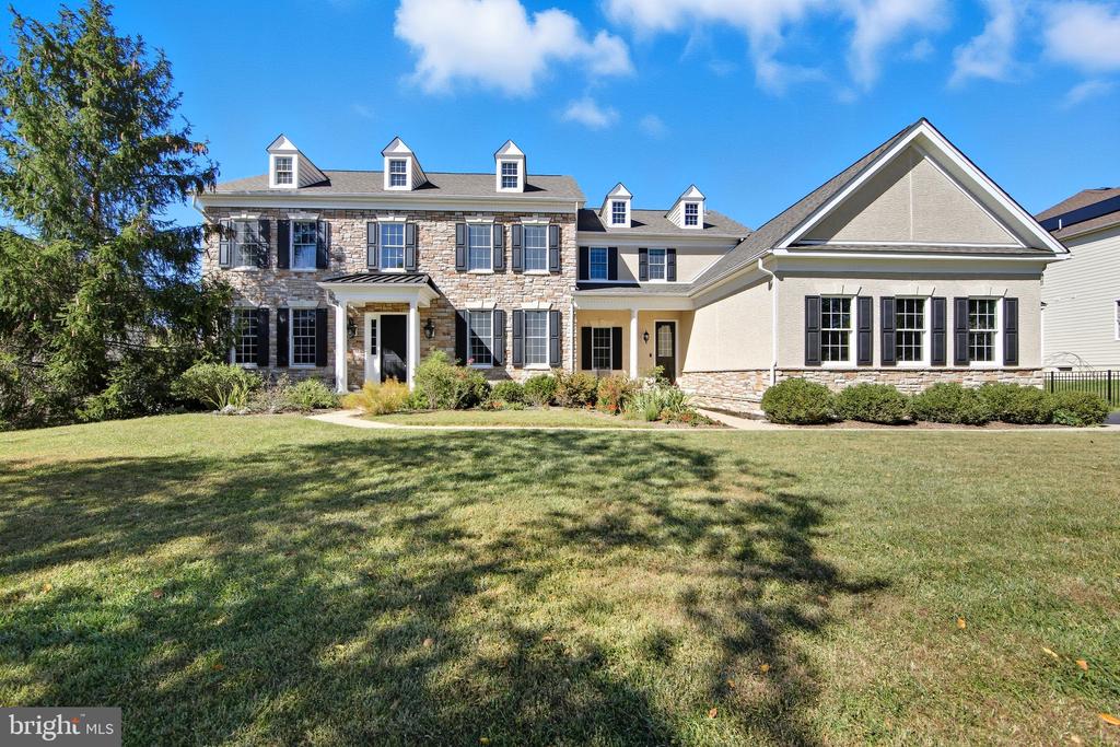 2114 FERNCROFT LANE