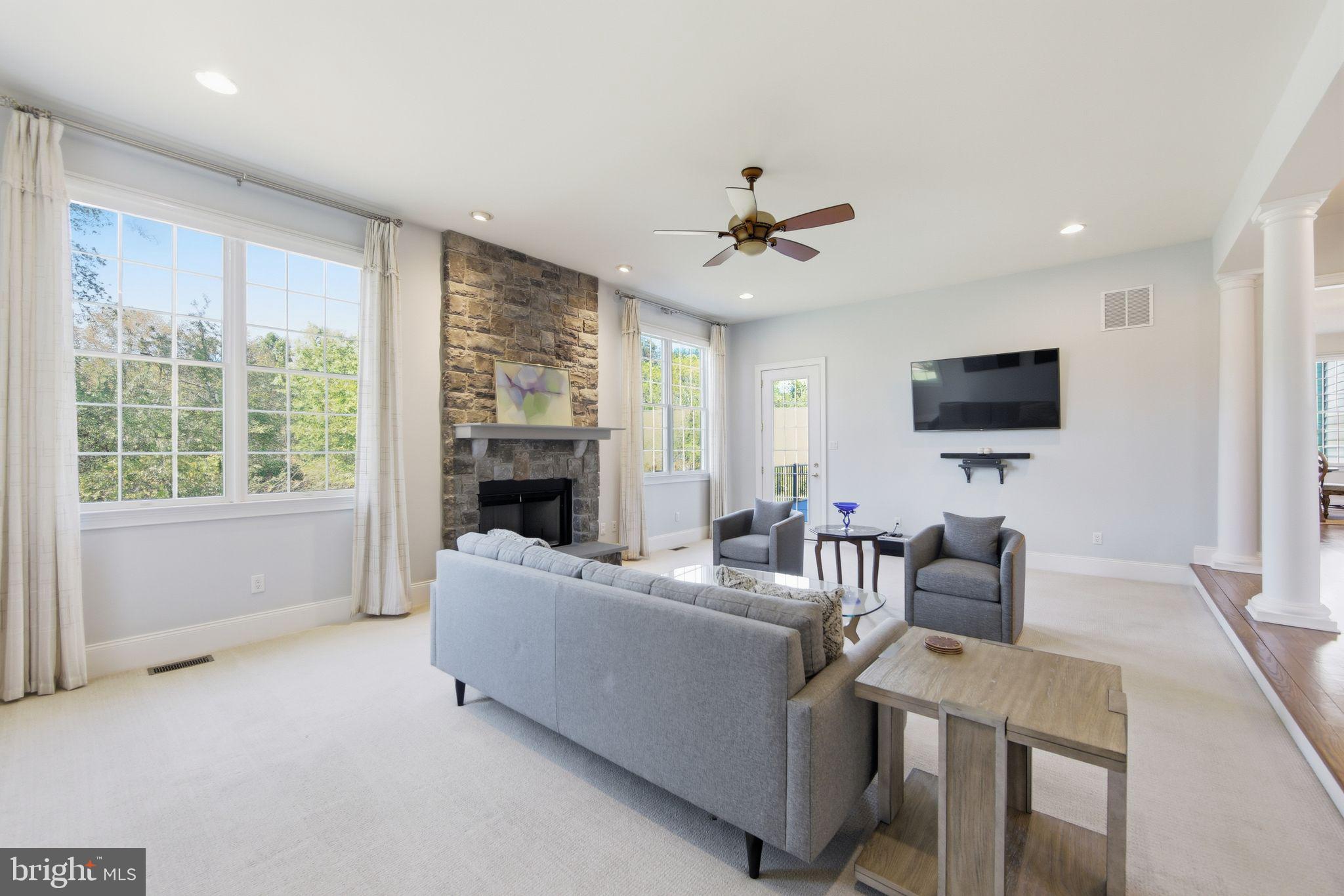 2114 FERNCROFT LANE