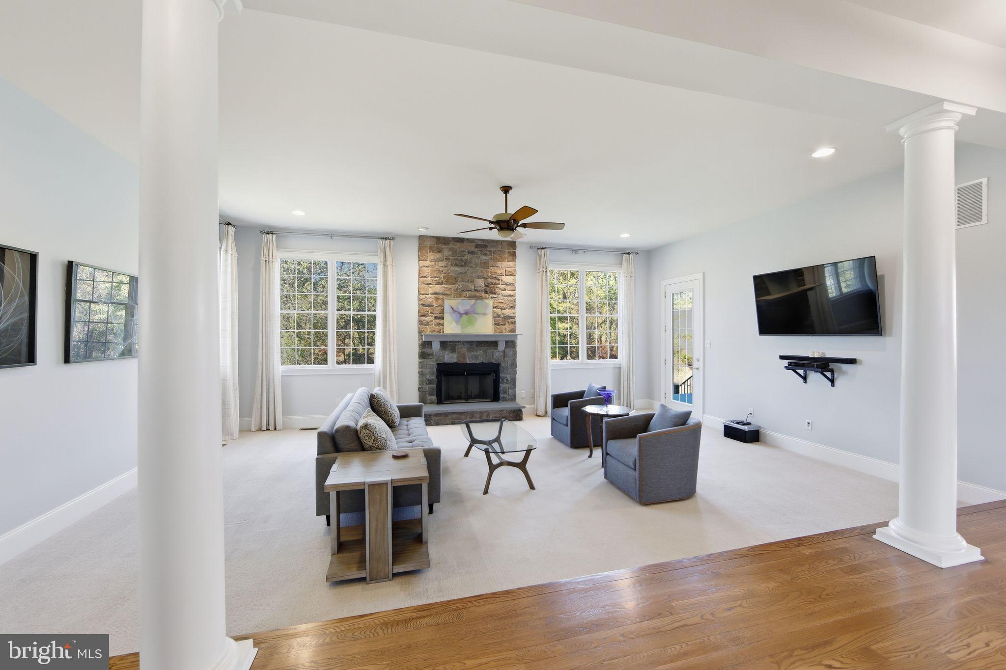 2114 FERNCROFT LANE