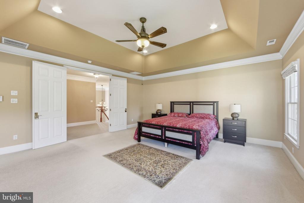 2114 FERNCROFT LANE