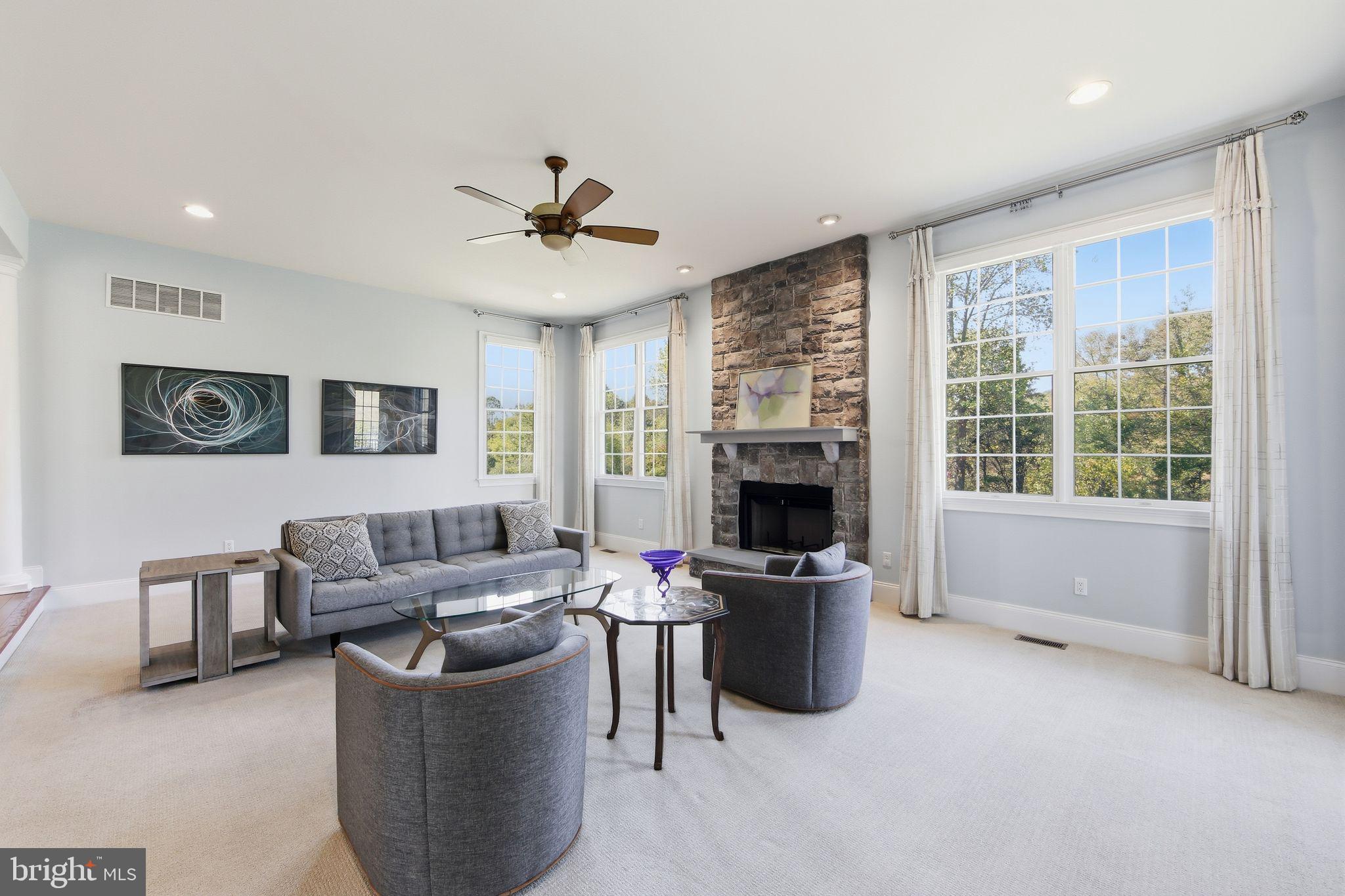 2114 FERNCROFT LANE