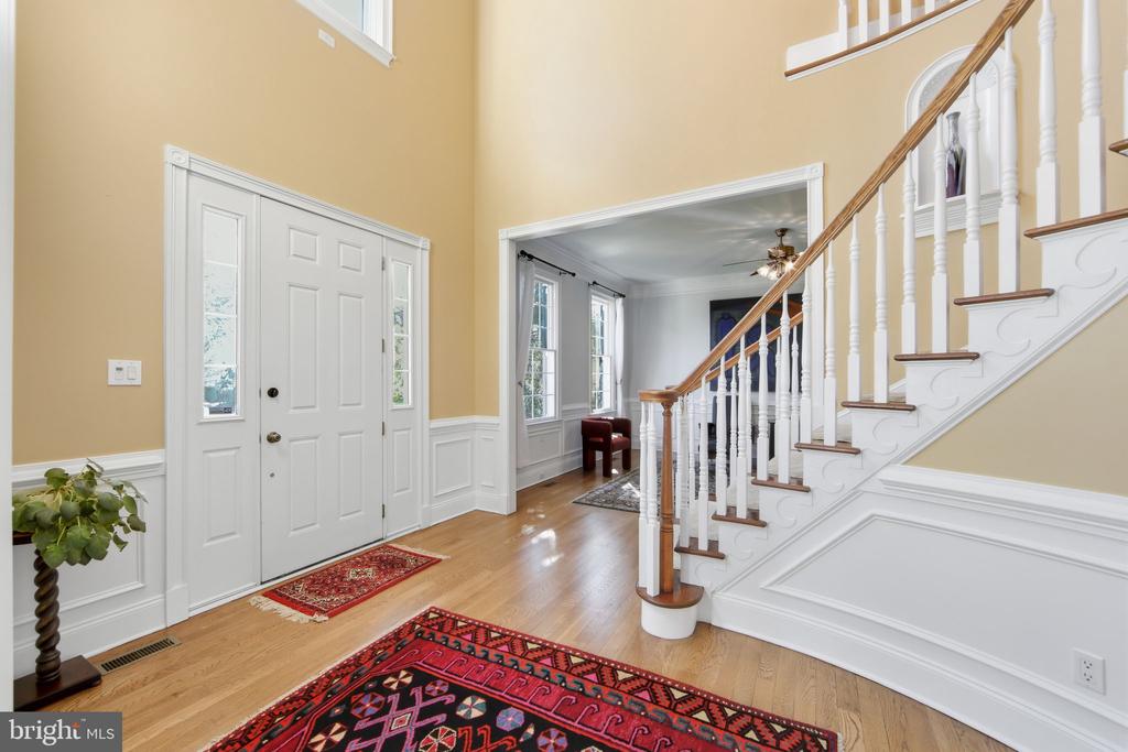 2114 FERNCROFT LANE