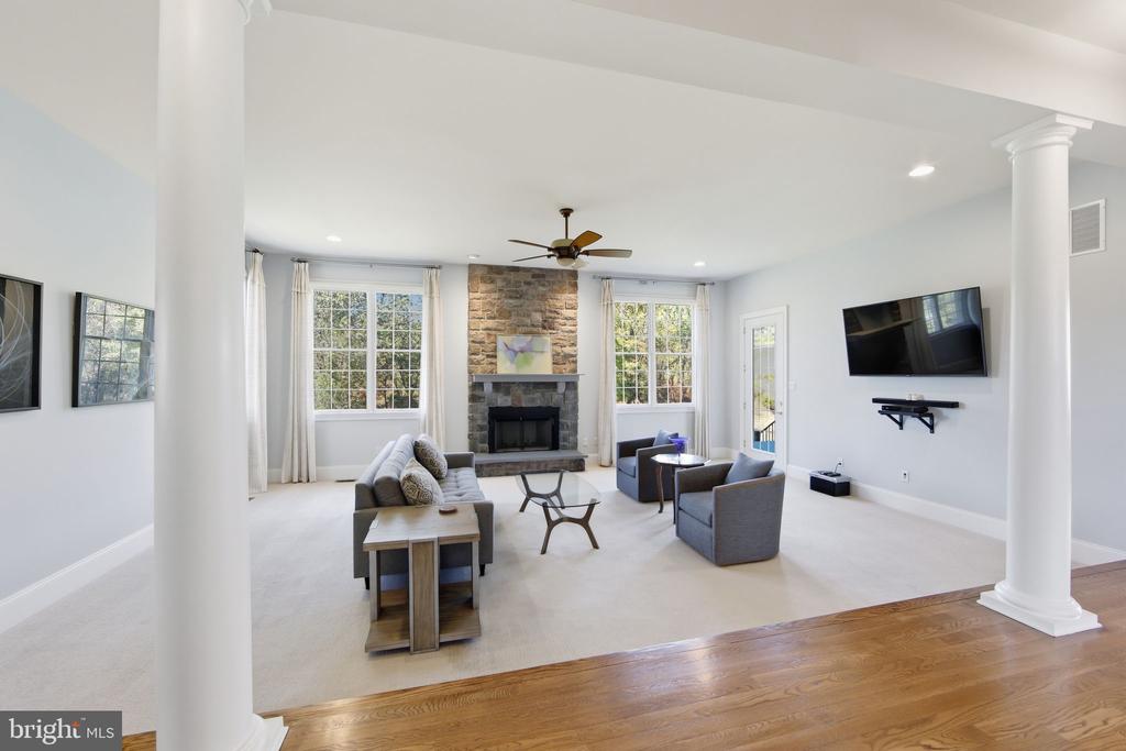 2114 FERNCROFT LANE