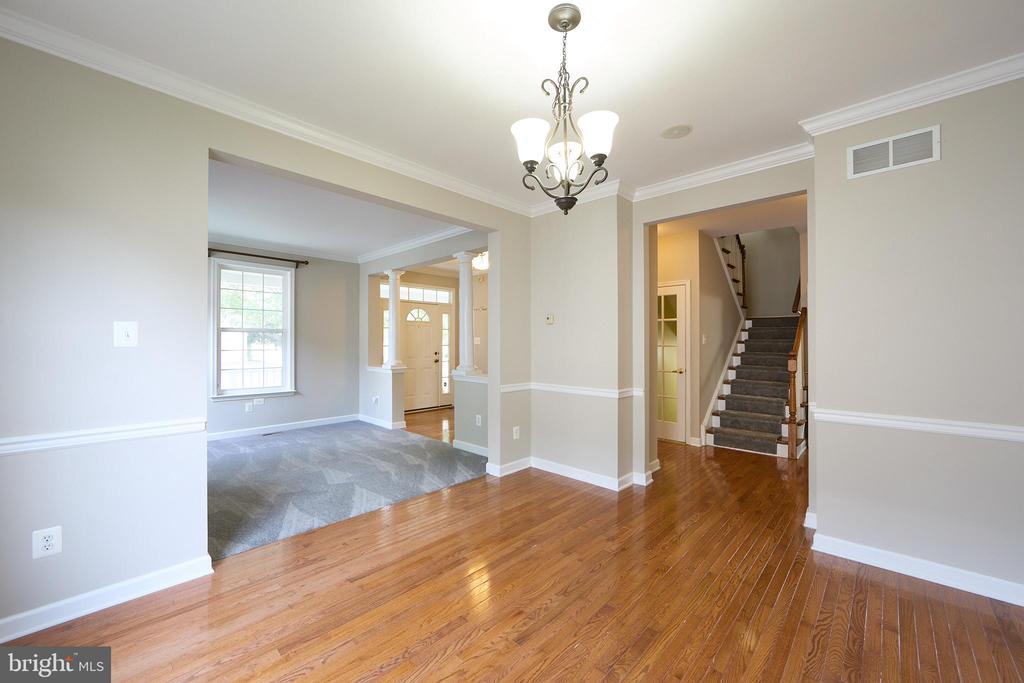 112 LINDLEY LANE