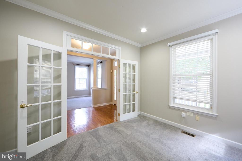 112 LINDLEY LANE