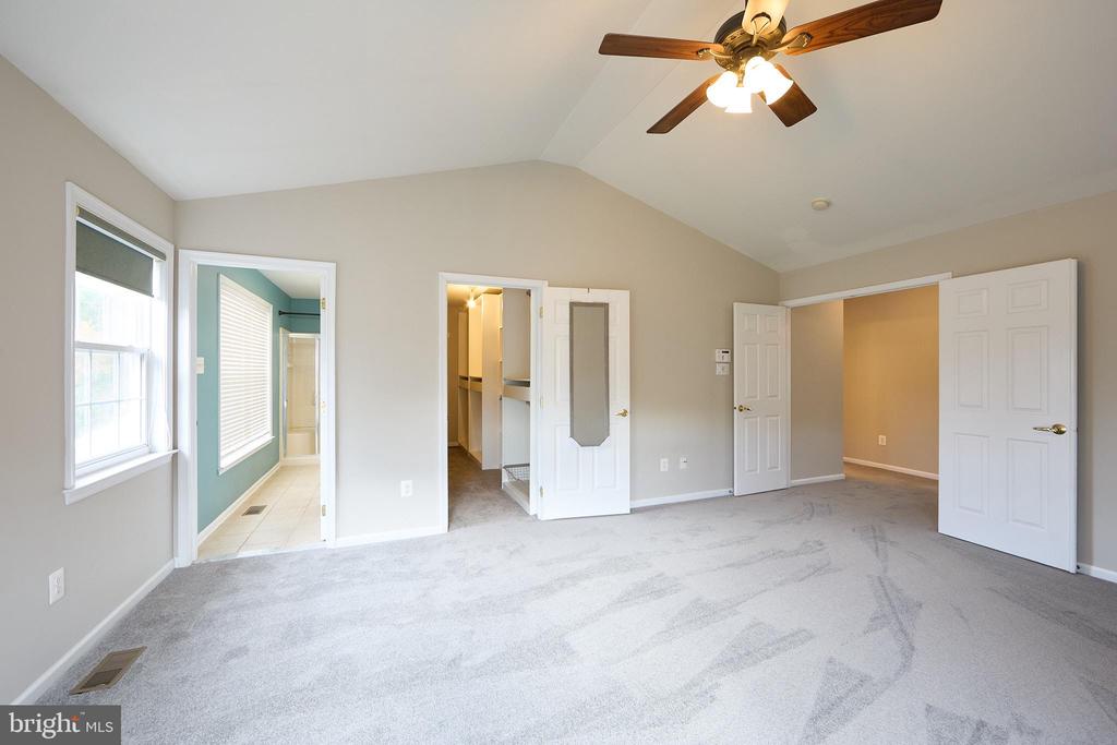 112 LINDLEY LANE