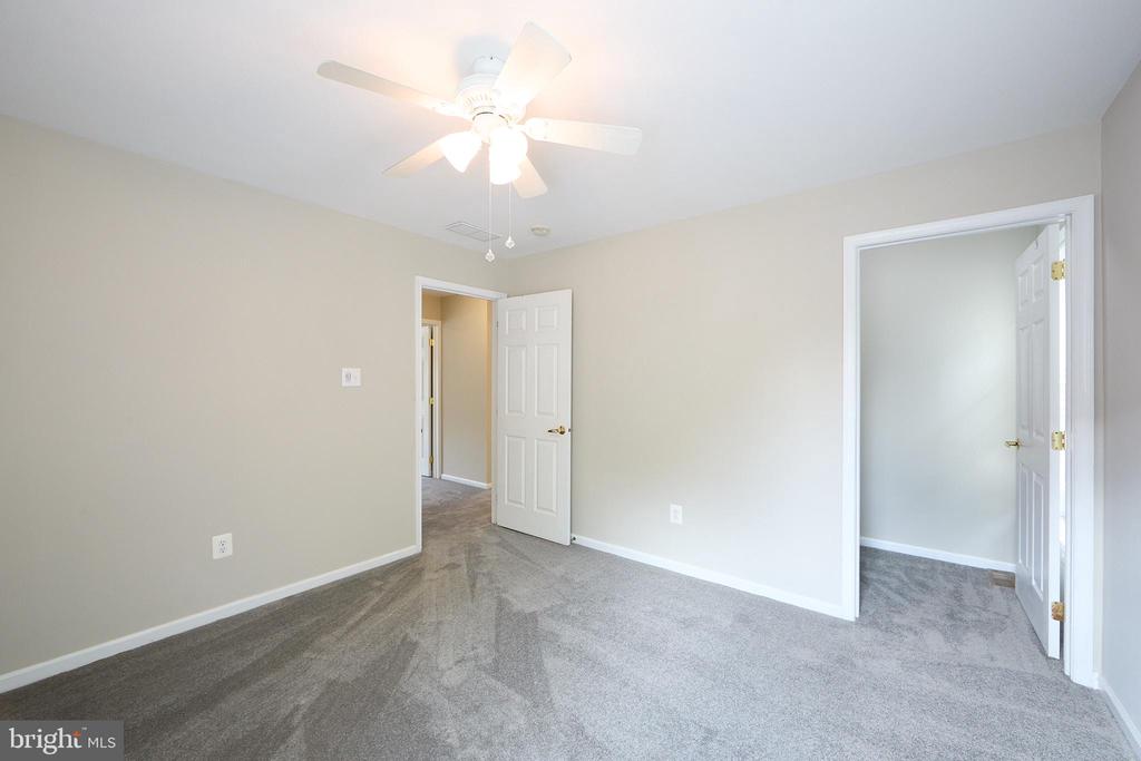 112 LINDLEY LANE