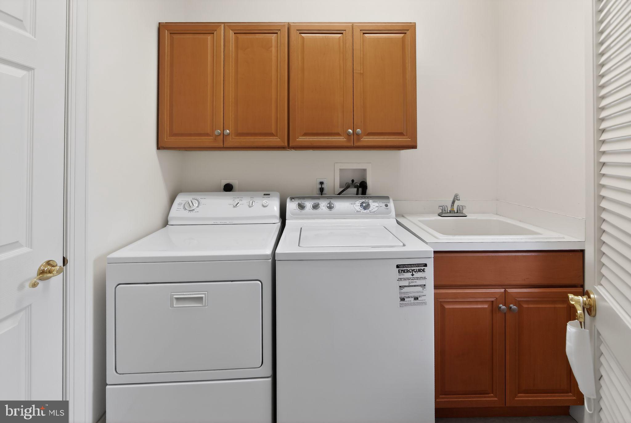 2 LIMNER COURT