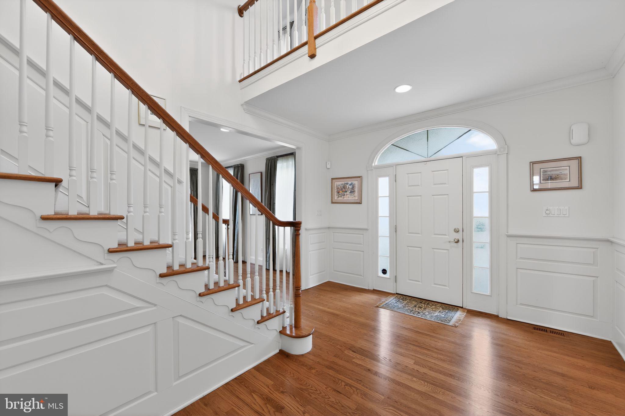 2 LIMNER COURT