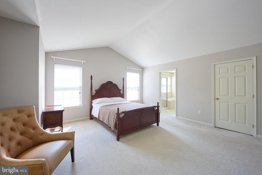 305 MCFARLAND DRIVE
