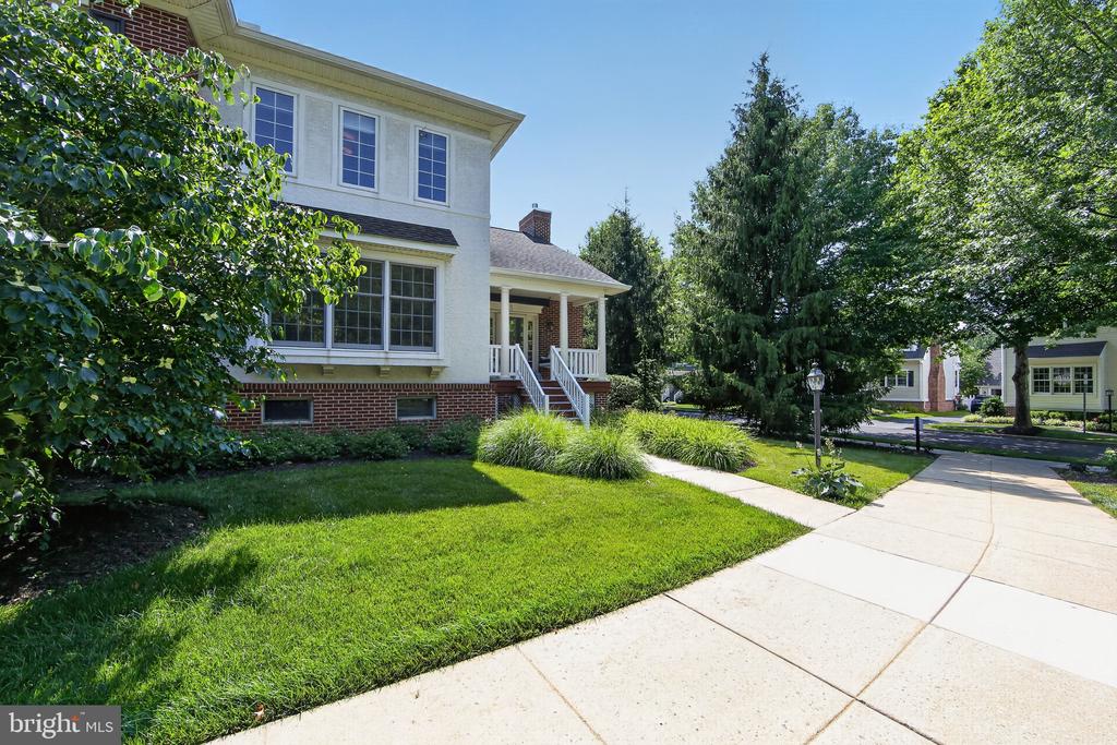 477 FAIRMONT DRIVE Unit: 236