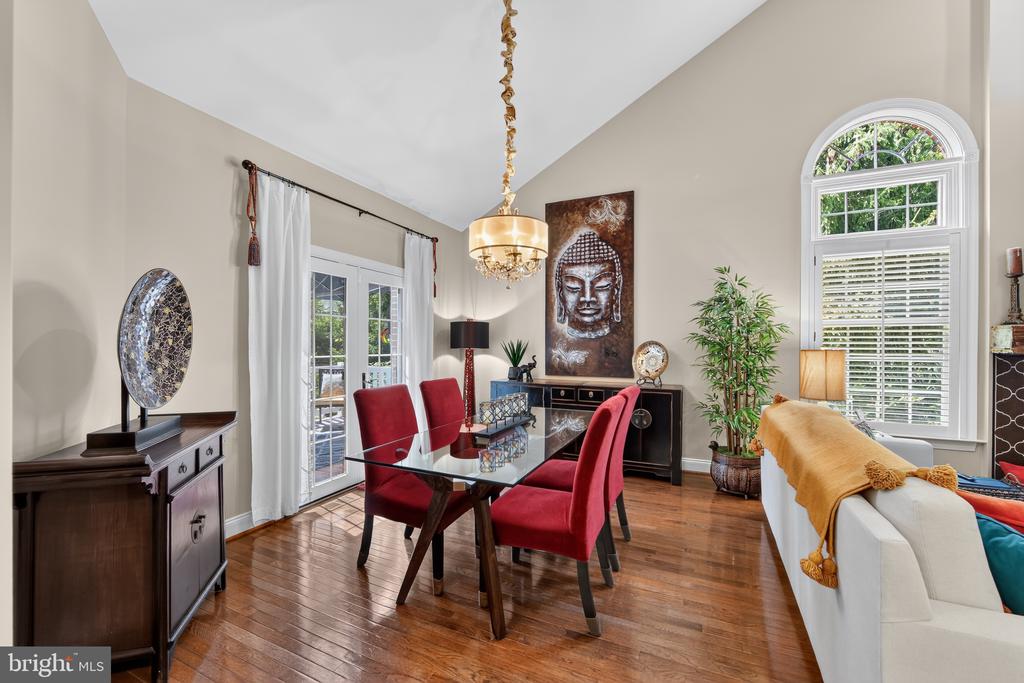 477 FAIRMONT DRIVE Unit: 236