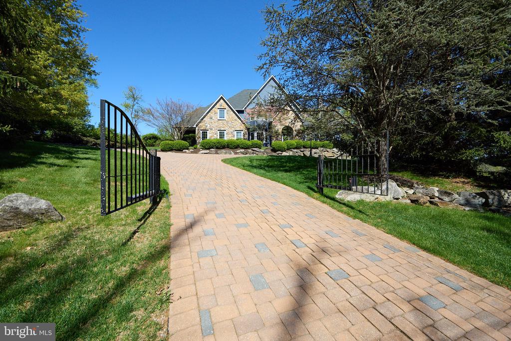 1012 BODINE ROAD