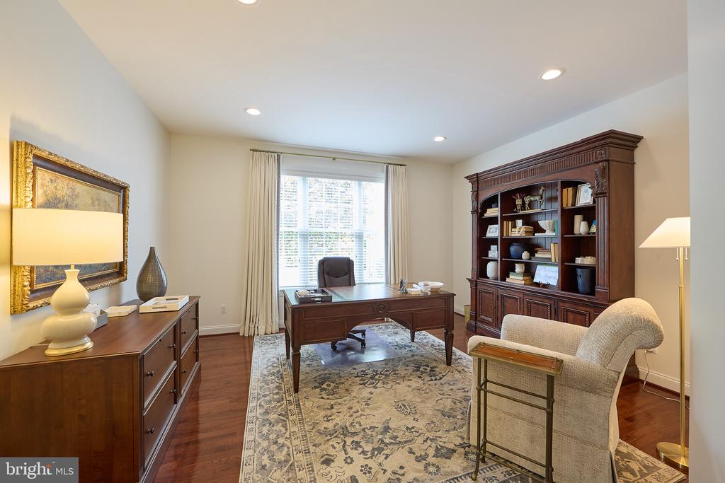 48 LILY POND LANE
